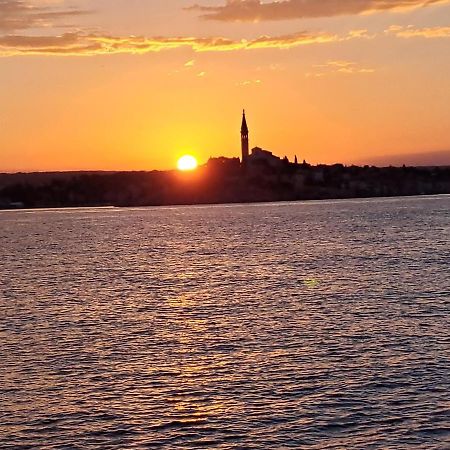 Boat & Breakfast Hotel Umag Bagian luar foto