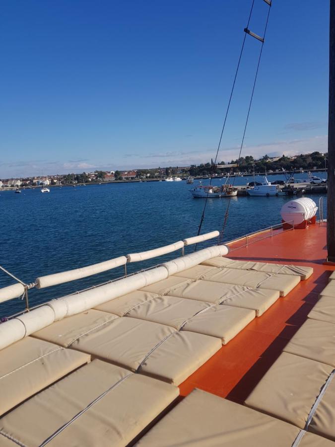 Boat & Breakfast Hotel Umag Bagian luar foto