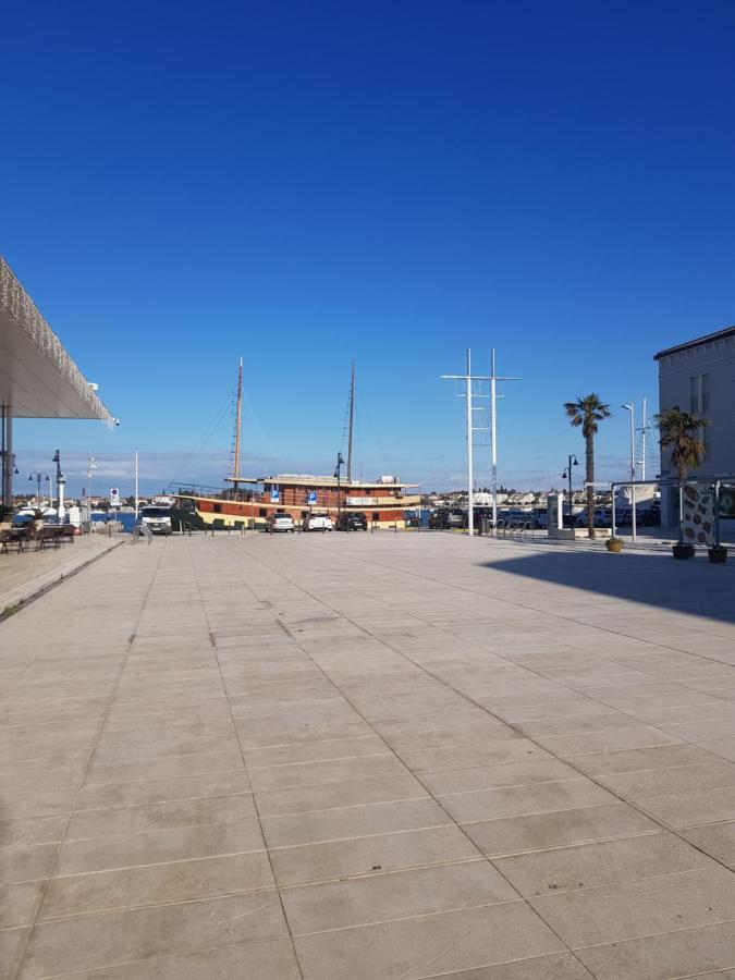 Boat & Breakfast Hotel Umag Bagian luar foto